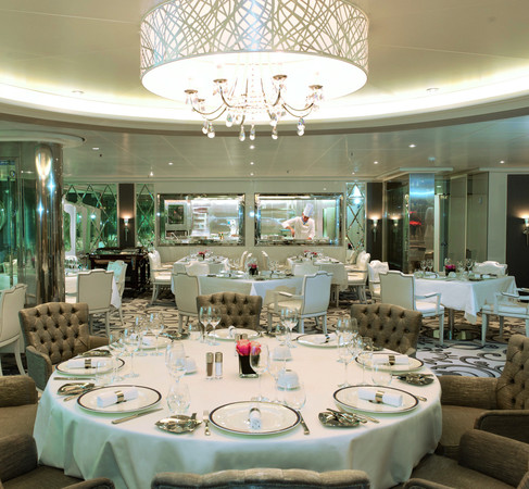 Uno de los elegantes nuevos Restaurantes a bordo del Costa NeoRomantica CRUCEROS COSTA NEOROMANTICA CRUCEROS COSTA CRUCEROS COSTA NEOCOLLECTION CRUCEROS DE LUJO COSTA CRUCEROS