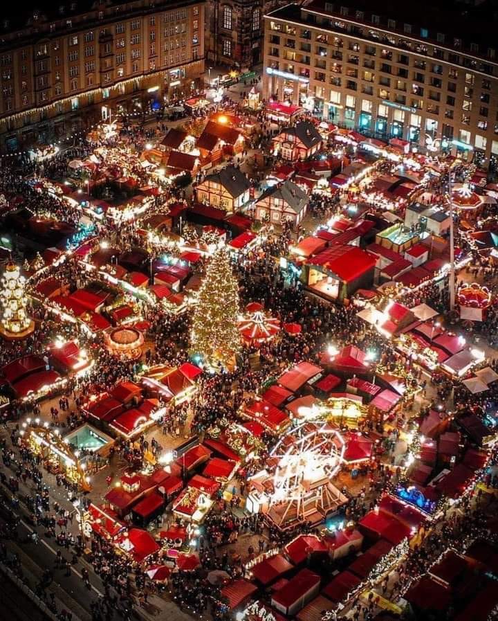 MERCADILLOS DE NAVIDAD CHRISTMAS MARKETS CRUCEROS MERCADILLOS DE NAVIDAD MERCADILLOS NAVIDEÑOS #ChristmasMarkets #MercadillosDeNavidad #CrucerosFluviales #CrucerosMercadillos #ChristmasMarketsCruises