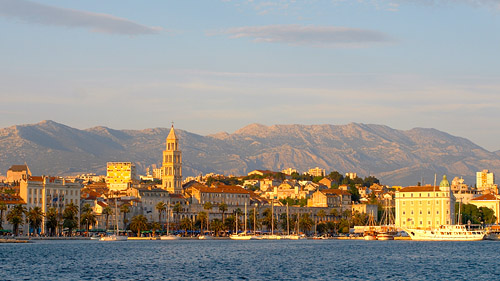 Split es, junto con Dubrovnik y Korkula una de las más bellas ciudades de Croacia