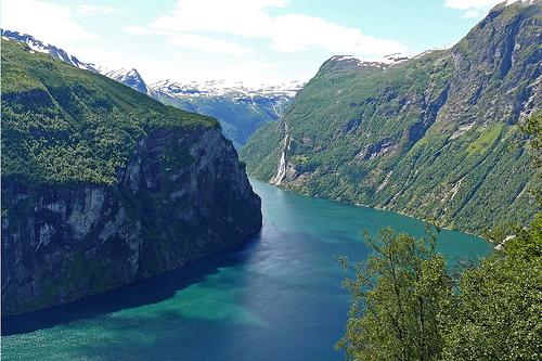 El bello fiordo de Geiranger (Noruega)