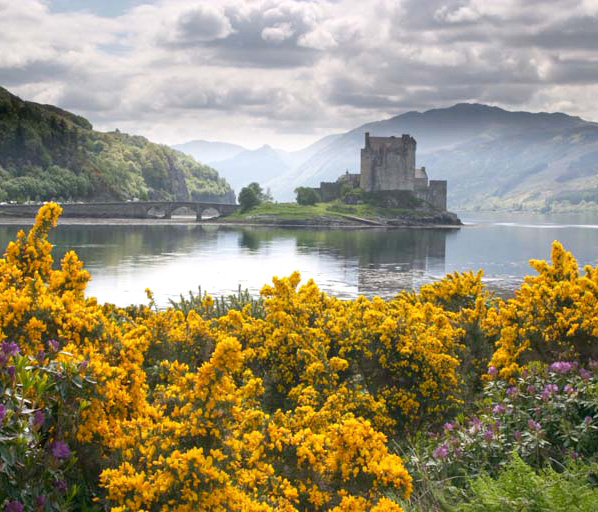 El Lago Ness, uno de los más bellos de Escocia SCOTLAND CRUCEROS LAGO NESS LOCH NESS MONSTRUO LAGO NESS CRUCEROS OFERTA DESCUENTOS EN CRUCEROS