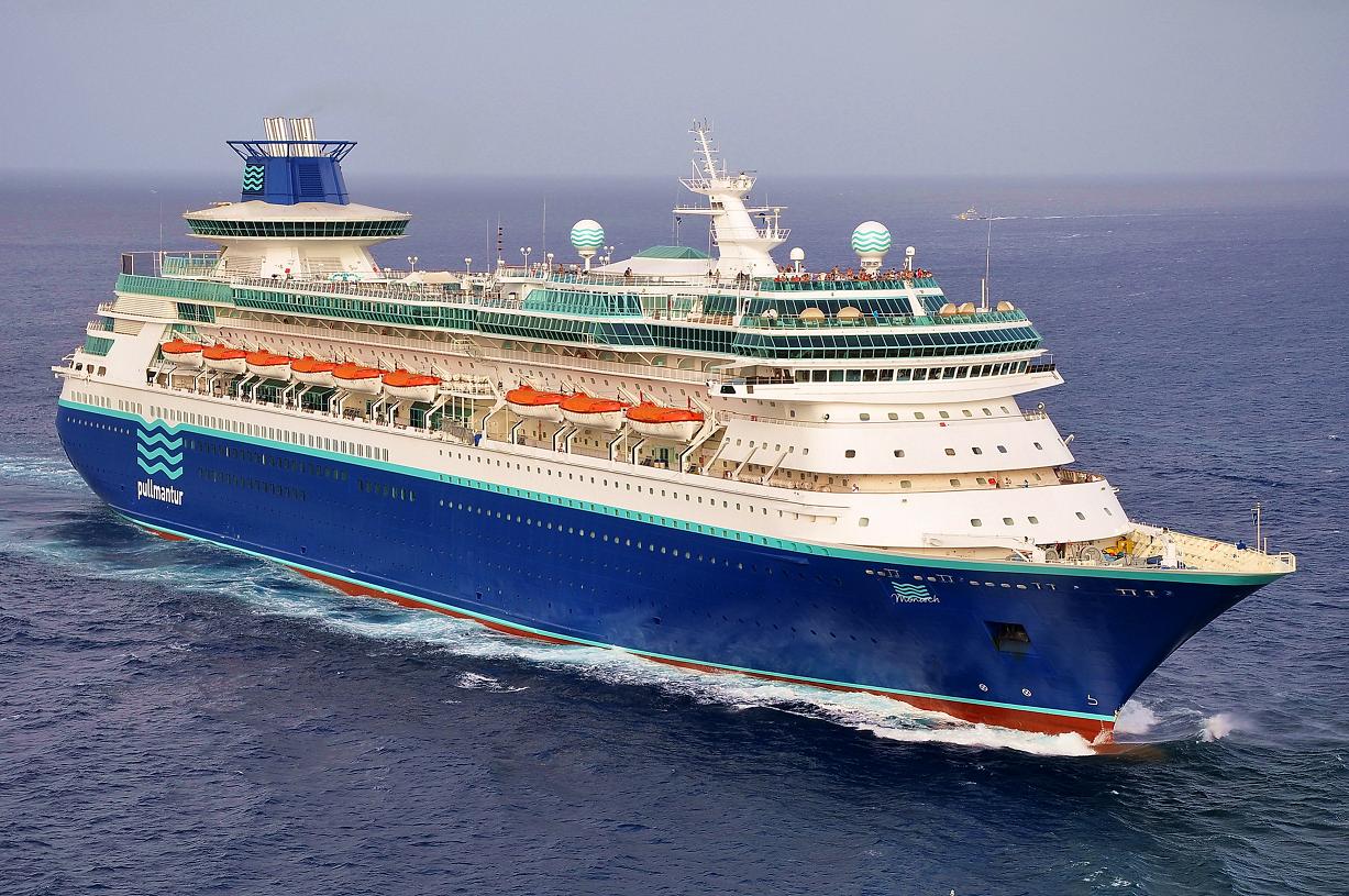El Monarch de Pullmantur navegando por aguas del Mar Caribe CRUCEROS MONARCH PULLMANTUR CRUCEROS CARIBE SIN VISA AMERICANA CRUCEROS DESDE LA GUAIRA CRUCEROS CARACAS CRUCEROS VENEZUELA CRUCEROS CADIVI
