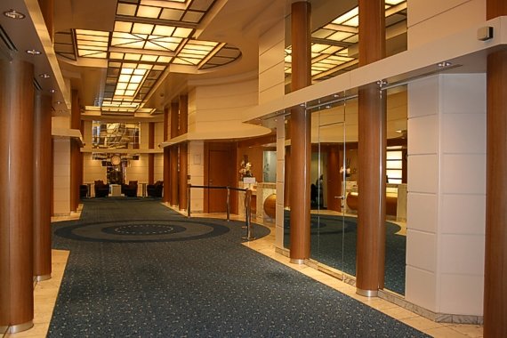 Vestibulo Principal del Zenith ZENITH PULLMANTUR ELEGANCIA CRUCEROS ELEGANTES CELEBRITY CRUISES