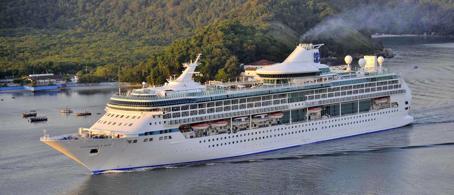 El Splendour of the Seas acaba de ser totalmente reformado, se le han añadido balcones nuevos, nuevos y modernos espacios públicos, restaurantes, salones, bares... un barco totalmente nuevo para que pase unas vacaciones únicas! CRUCEROS ROYAL CARIBBEAN SPLENDOUR OF THE SEAS CRUCEROS MEDITERRANEO CRUCEROS GRECIA CRUCEROS TURQUIA CRUCEROS VENECIA CRUCEROS MEDITERRANEO SPLENDOUR OF THE SEAS CRUCEROS OFERTA CRUCEROS FAMILIAS BARCOS NUEVOS
