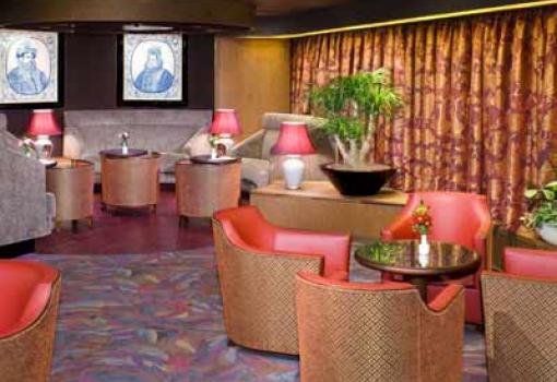 Explorer Lounge