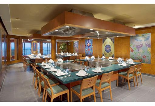 El divertido Restaurante Acrobático-Oriental Teppanyaki