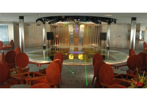 El Observation Lounge 