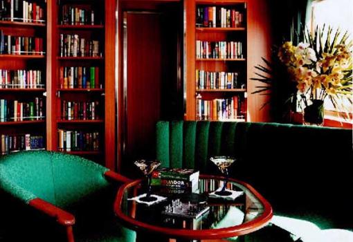 La relajante biblioteca del buque