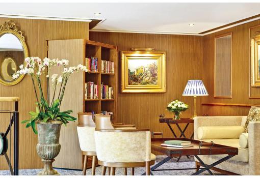 La elegante biblioteca
