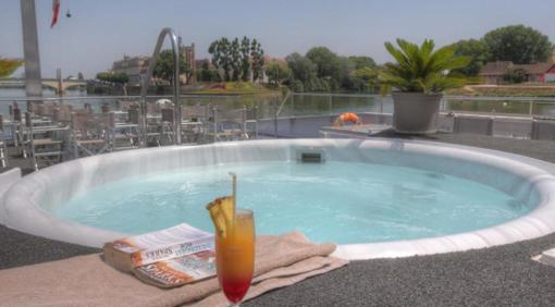 Jacuzzi