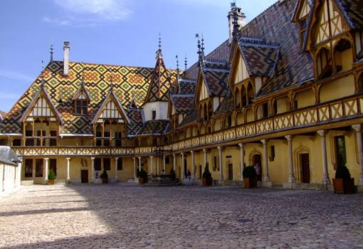 Monumentos únicos como el Hôtel de Dieu de Beaune