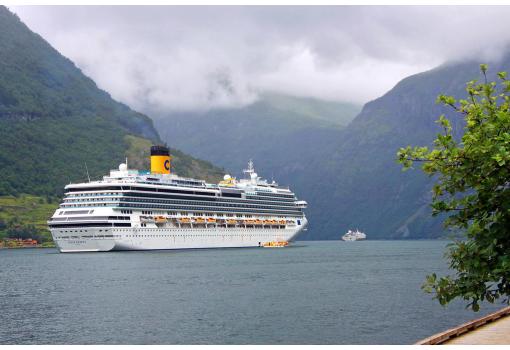 El Costa Pacifica en los maravillosos Fiordos Noruegos