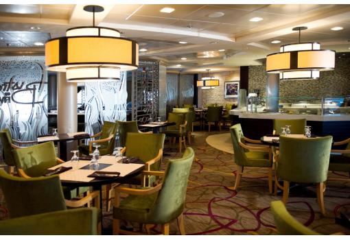 Restaurante Bistro on Five, una novedad de la Clase Solstice