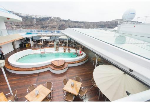 Piscina en Santorini
