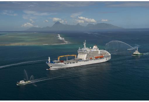Recibimiento al Aranui 5 en su primera escala en Moorea