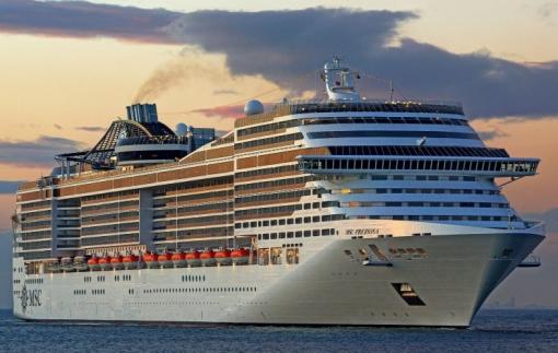    CRUCERO -De BARCELONA (España) -A CIVITAVECCHIA (Roma)