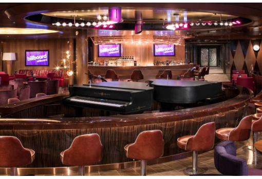 O si prefiere puede acercarse al Billboard Piano Bar
