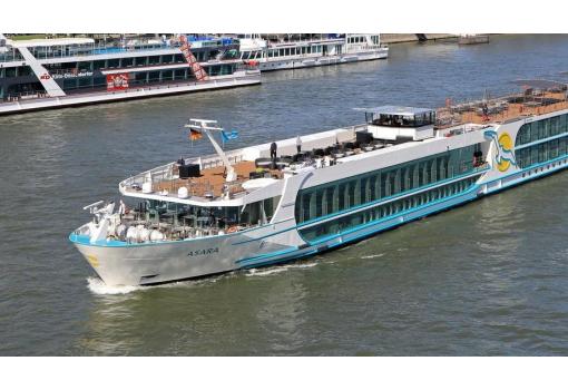 Les esperamos a bordo para un crucero extraordinario