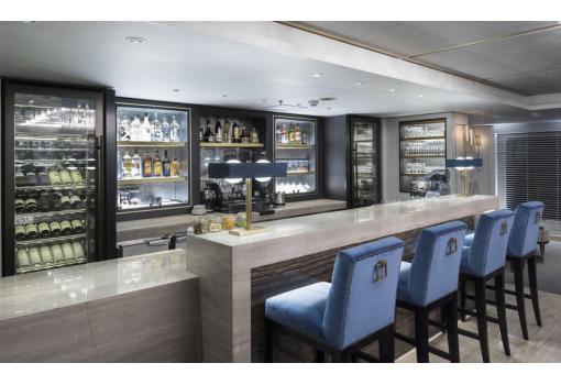 Como el Cove Bar en el Cove Lounge 