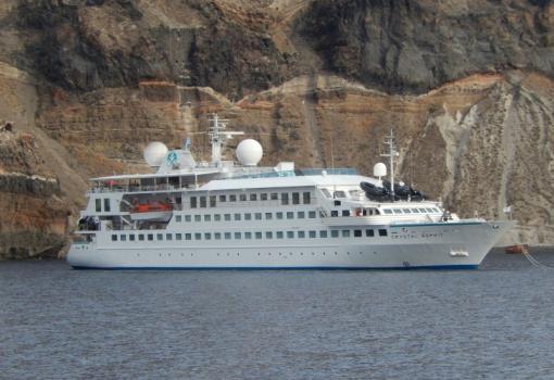 El Yate Crystal Esprit en Santorini (Grecia)