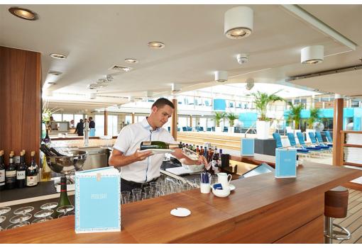 Un servicio extraordinario (Pool Bar)