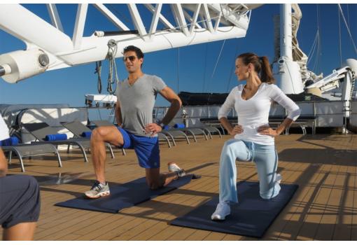 Que tal algo de gimnasia en cubierta por la mañana?