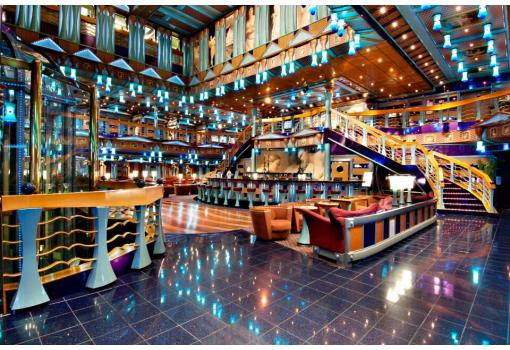 Un buque alegre y de sorprendente decoración (Atrium)