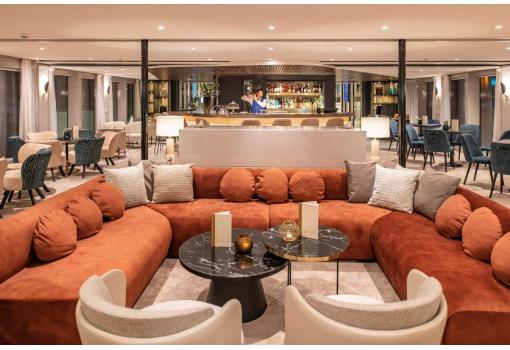 Con espacios confortables y acogedores (Panorama Lounge)