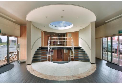 El luminoso Atrium tiene una espectacular Claraboya