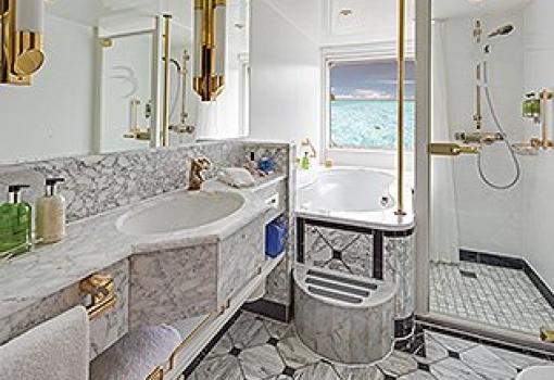 Y algunas con detalles únicos como esta bañera con vistas