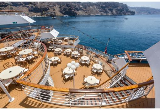 La encantadora popa escalonada con terrazas del MV Gemini