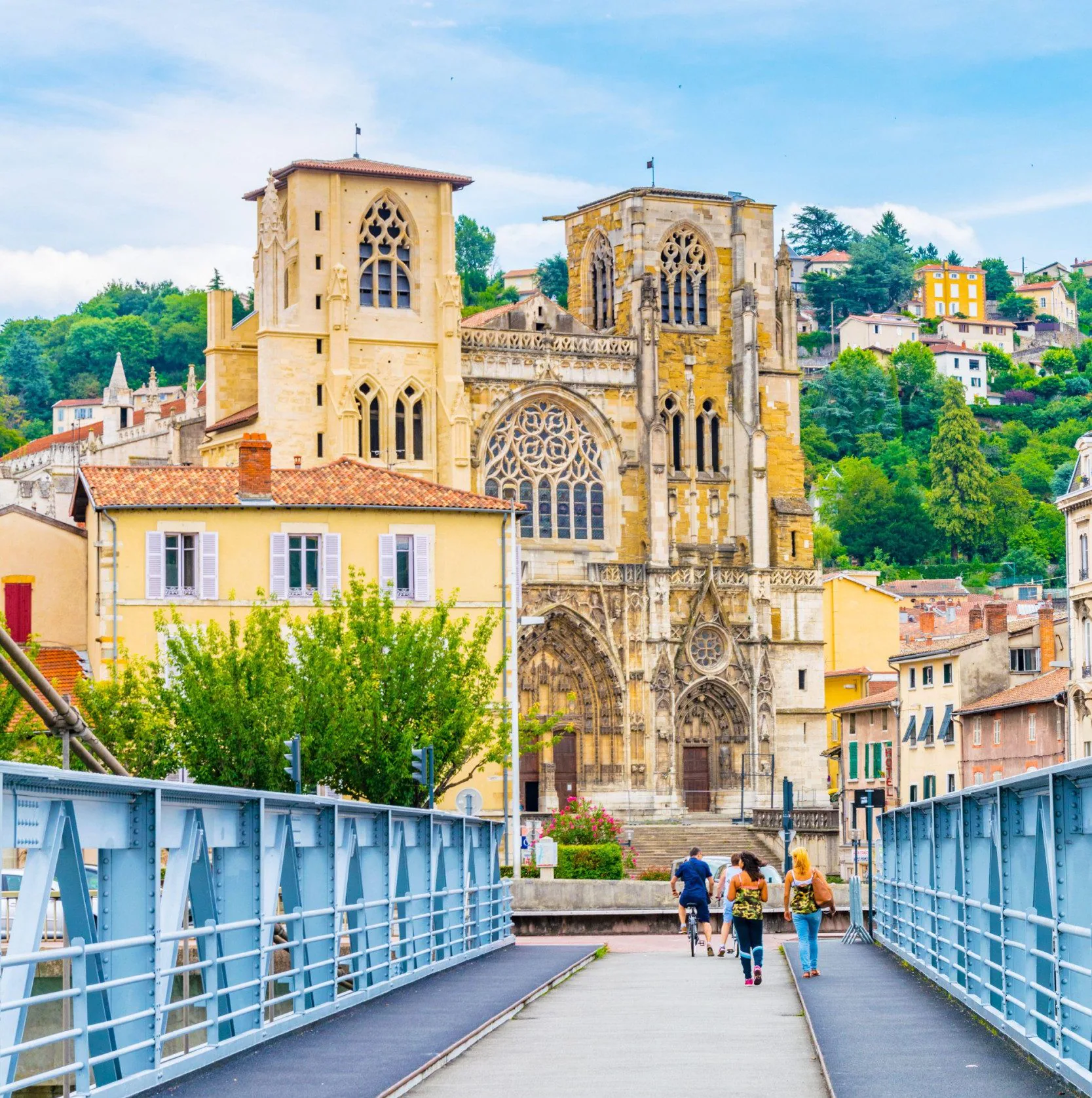 VIENNE FRANCIA CRUCEROS FLUVIALES FRANCIA FRANCE RIVER CRUISES #Vienne #France #FranceRiverCruises