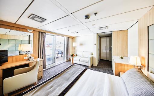 CAT. A - Suite Exterior con Balcon