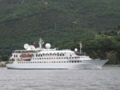 CRUCERO EMBARQUE Y DESEMBARQUE EN DUBAI (Emiratos Árabes)