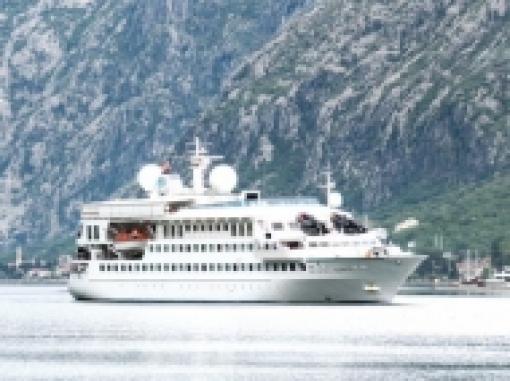 CRUCERO EMBARQUE Y DESEMBARQUE EN DUBAI (Emiratos Árabes,)