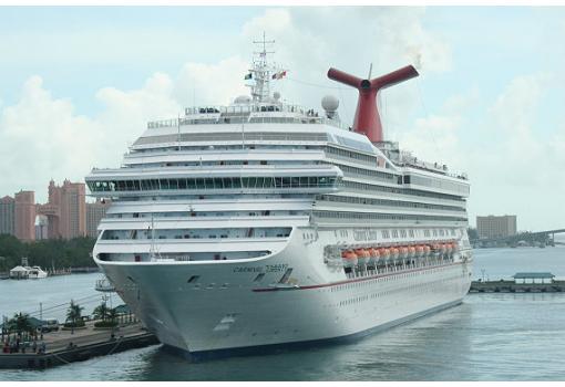 Aqui atracado en Nassau (Bahamas)