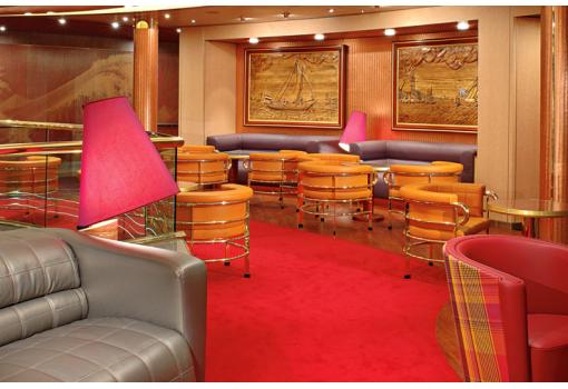 El Ocean Bar, muy cerca del Atrium y del Pinnacle Grill