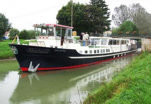 Concebido especificamente para navegar el Canal de Borgoña