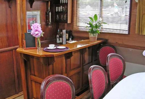 El Bar les servirá cualquier bebida... todo está incluido!