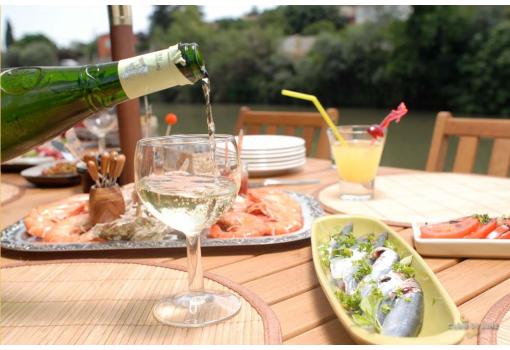 También podremos disfrutar de los mejores vinos