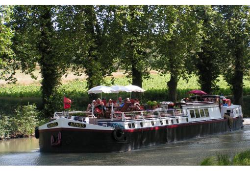 Un buque creado para navegar el Canal du Midi