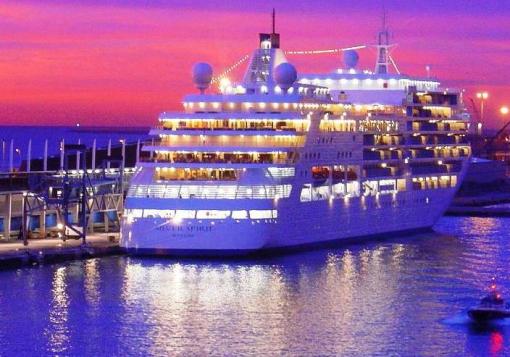 CRUCERO -De BOMBAY (India) -A PIREO (Atenas) 