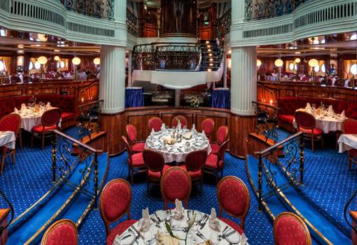 como el impresionante restaurante situado en el Atrium