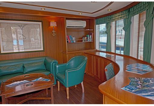Biblioteca (Sun Deck)