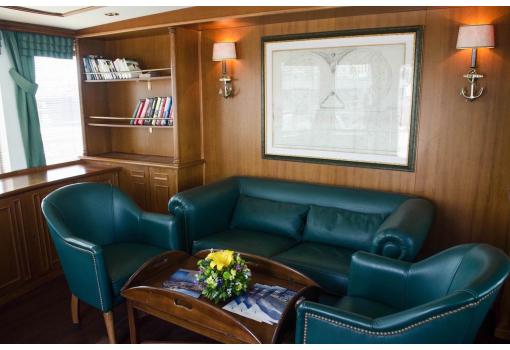 La decoración del buque es de estilo clásico (Biblioteca)