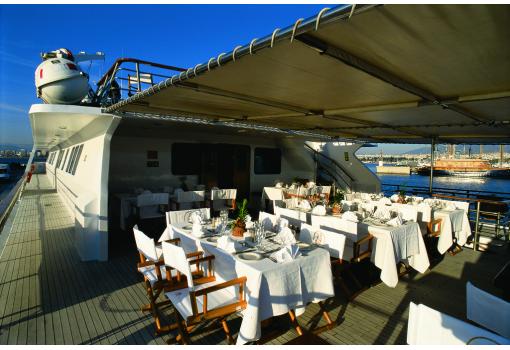 El Restaurante al aire libre es encantador