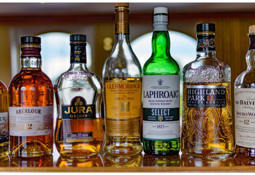 Viajaremos con Todo Inclusido, y no faltará el Whiskey