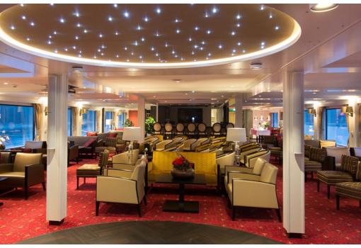 El Blue Note Lounge a bordo del River Voyager