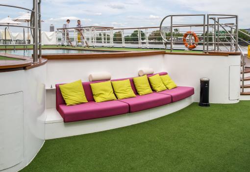 Zona de Relax junto a la piscina
