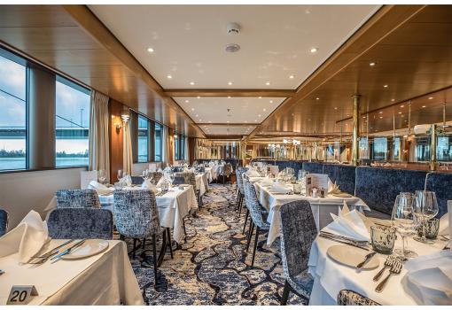 El elegante restaurante a bordo del MS Viva Tiara